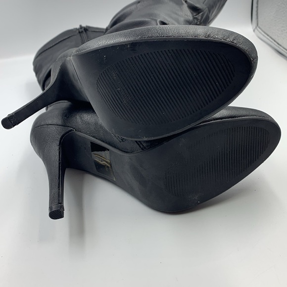 High heel mid calf boots. - Picture 4 of 6